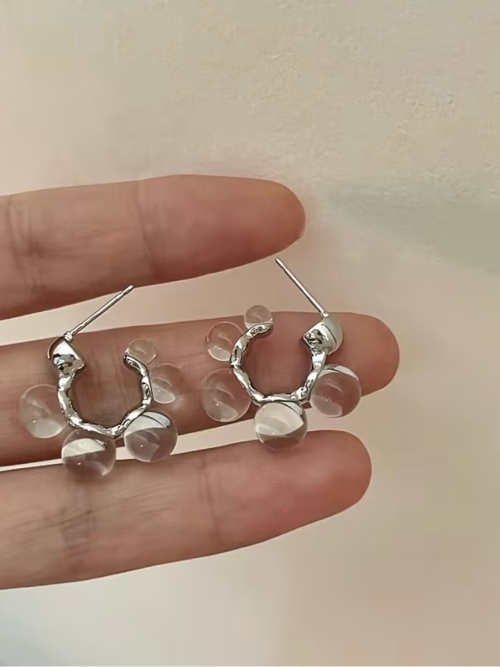 NEW! Trendy Clear Bubble Hoop Earrings. - Picture 7 of 7